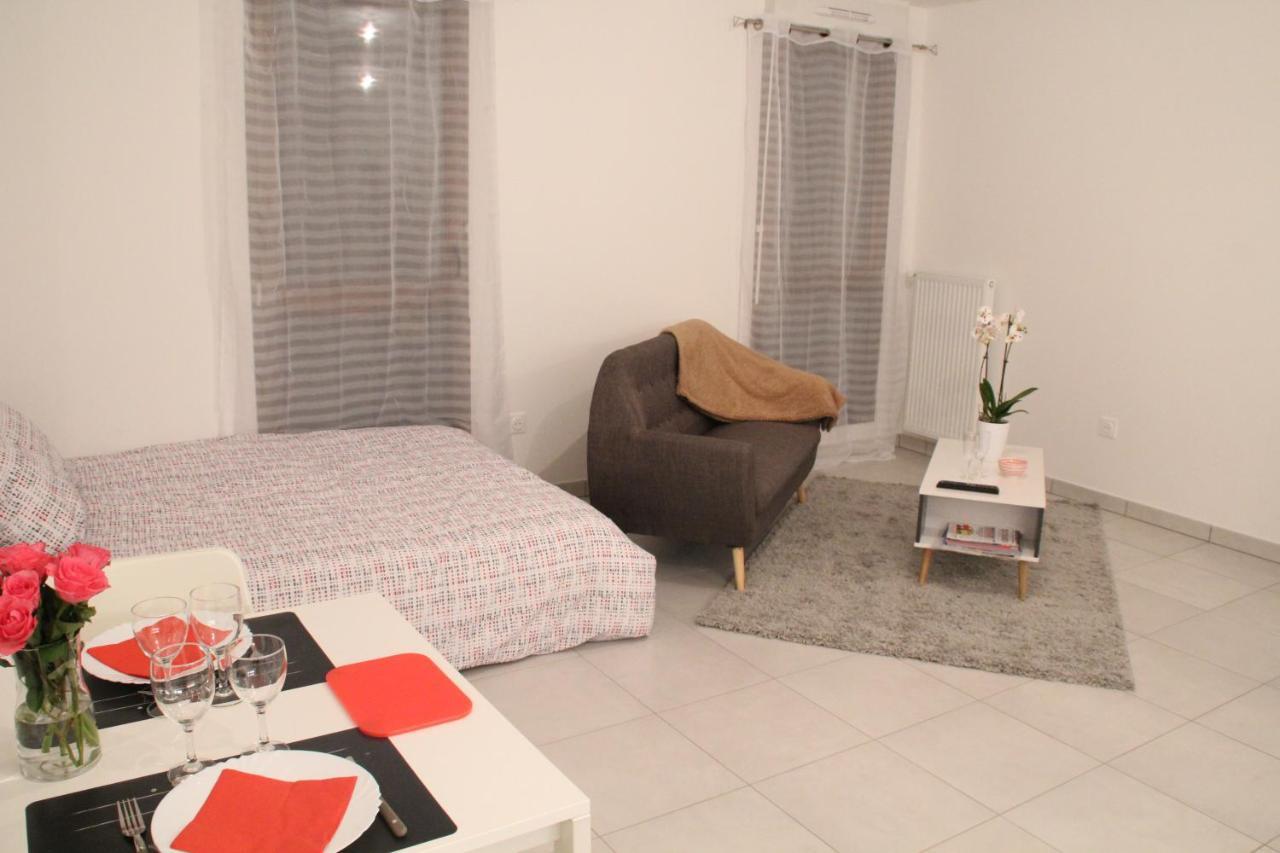 Appartement Tout Equipe, Cosy Saint-Denis  Exterior foto